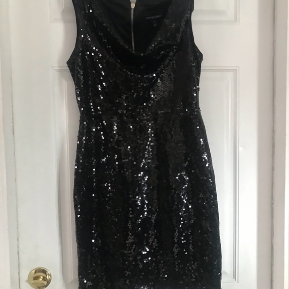 Beautiful drees - Picture 3 of 5